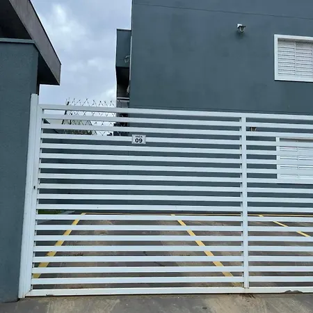 Apartamento com churrasqueira praia Maranduba Ubatuba-2